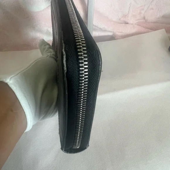 Louis Vuitton Classic Black leather zippy wallet organizer - Picture 8 of 16